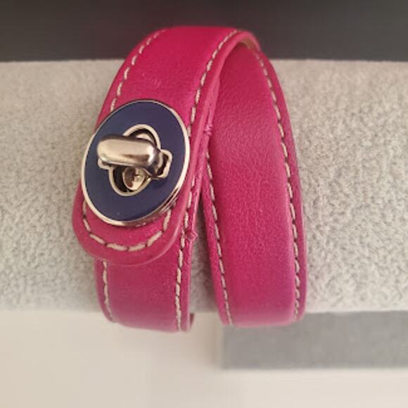 Coach Double Wrap‎ Leather Bracelet Berry Pink with Blue Enamel Turn Lock Clasp - Picture 1 of 10